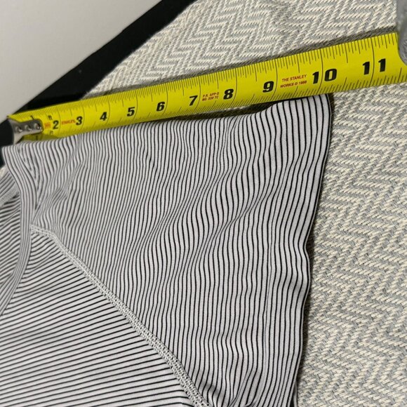 Lululemon Swiftly Tech T-Shirt Womens 10 Gray Activewear Gym Yoga Running - Picture 5 of 10